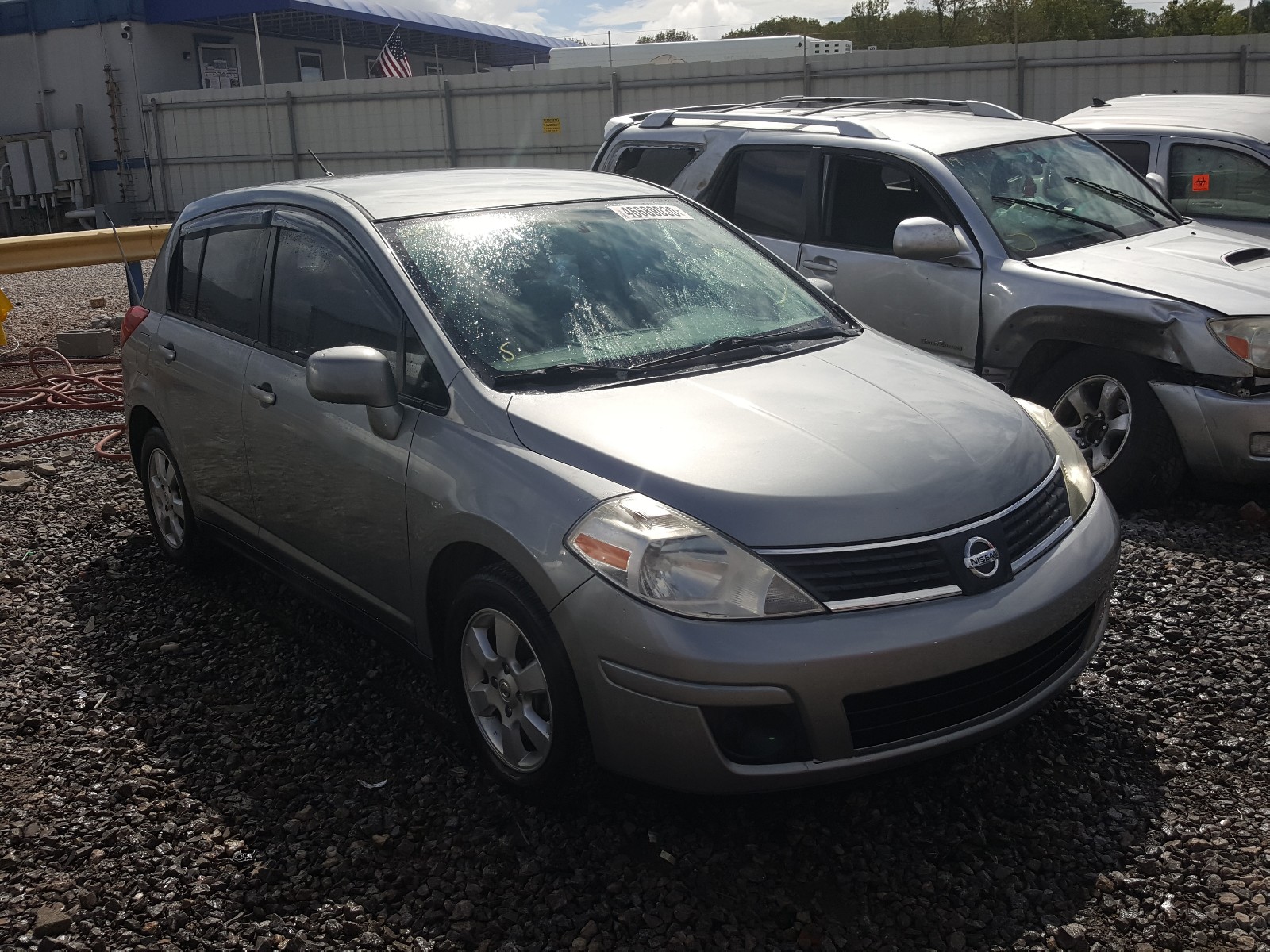 nissan versa s 2007 3n1bc13e27l356172