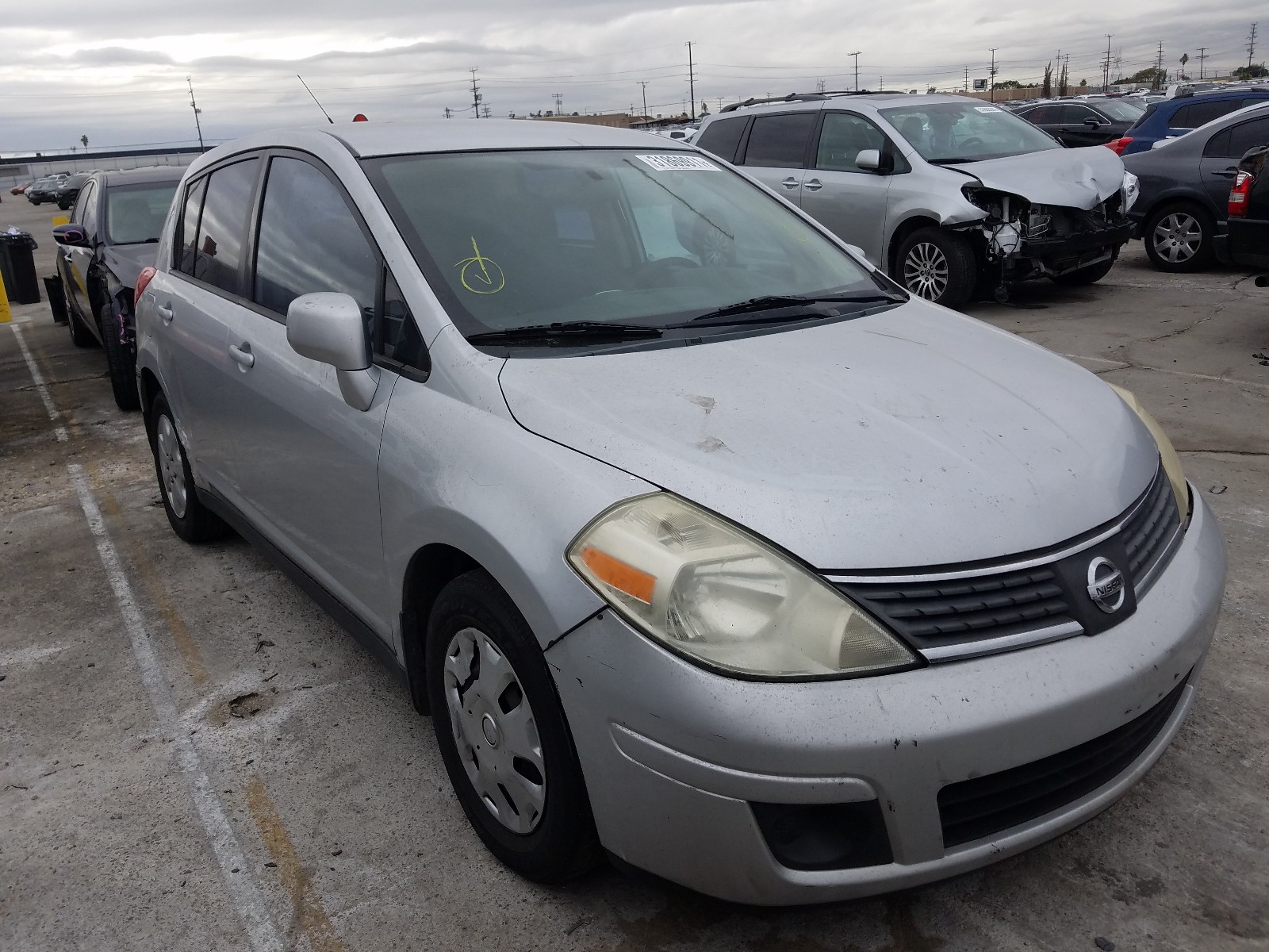 nissan versa 2008 3n1bc13e28l444611