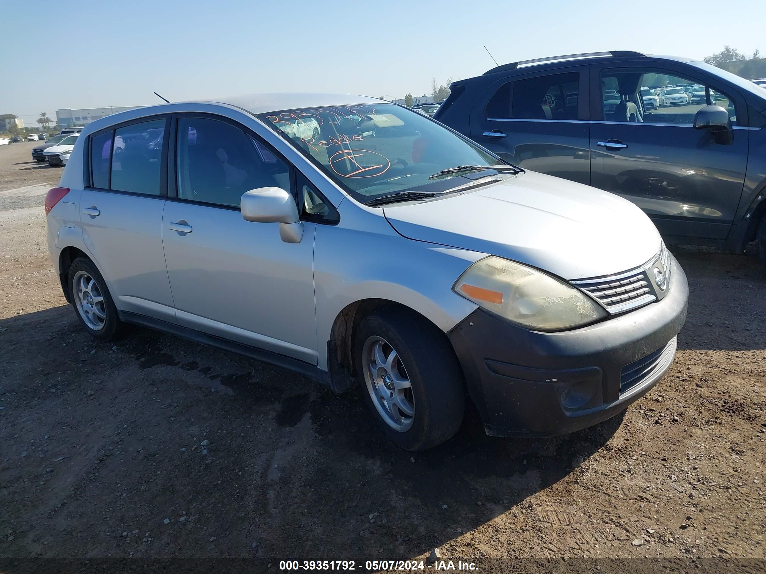 nissan versa 2007 3n1bc13e67l439183