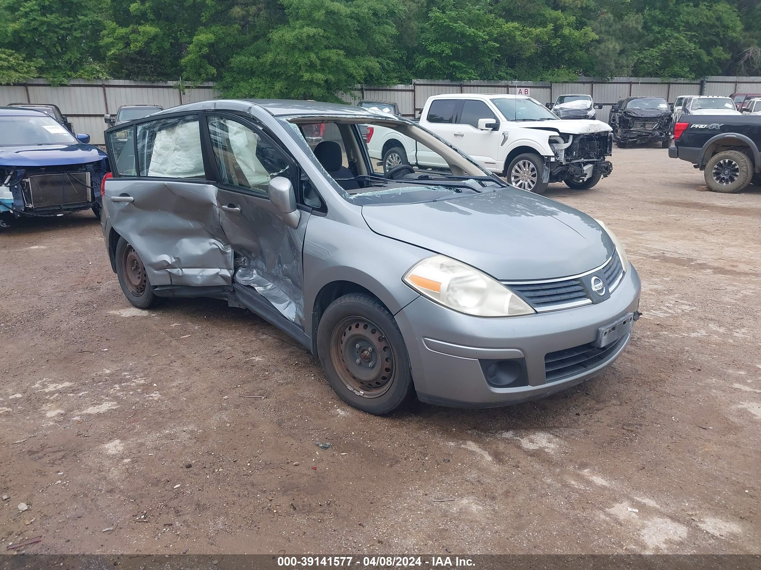 nissan versa 2007 3n1bc13e77l452668