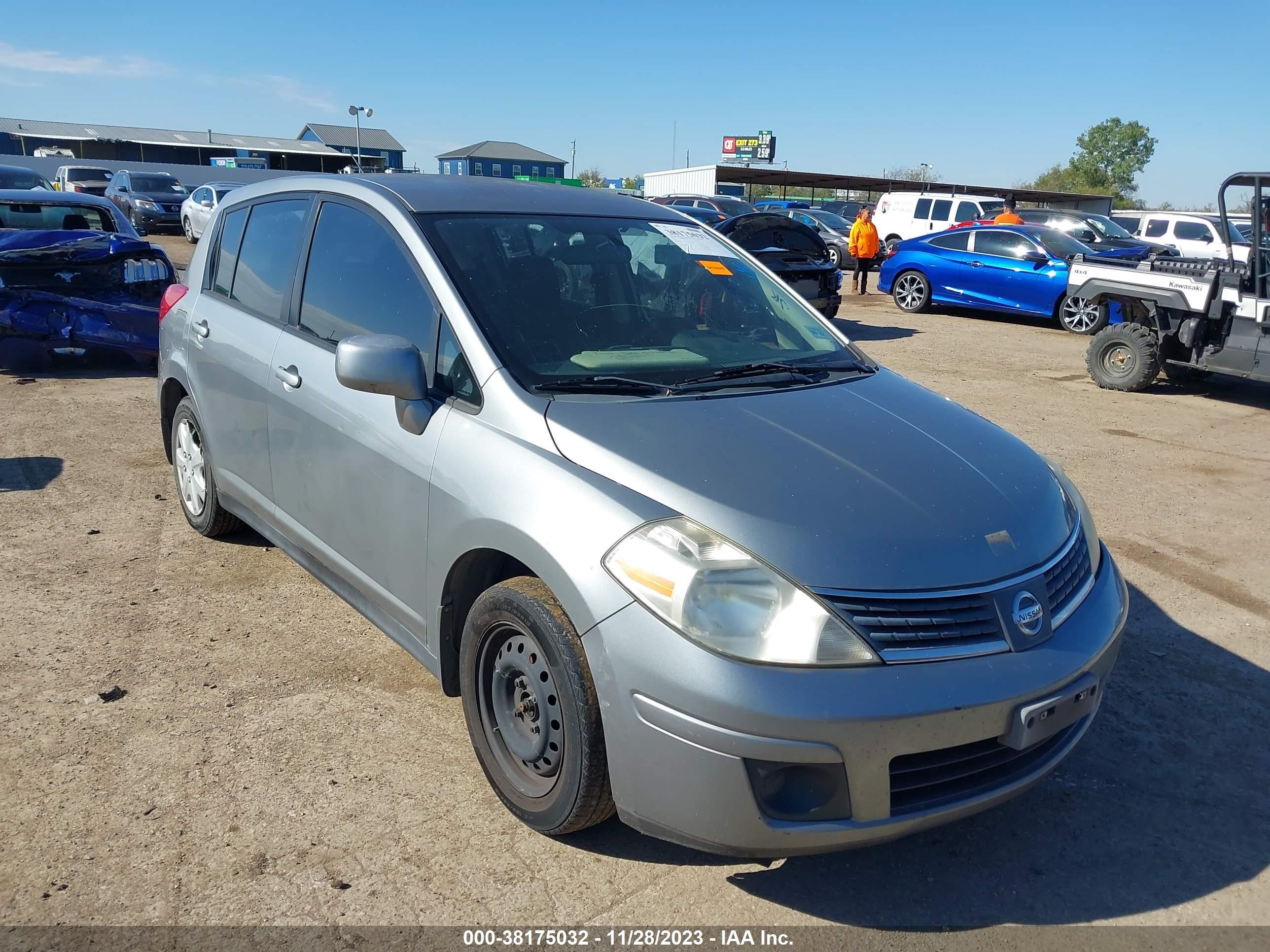 nissan versa 2008 3n1bc13e98l428597