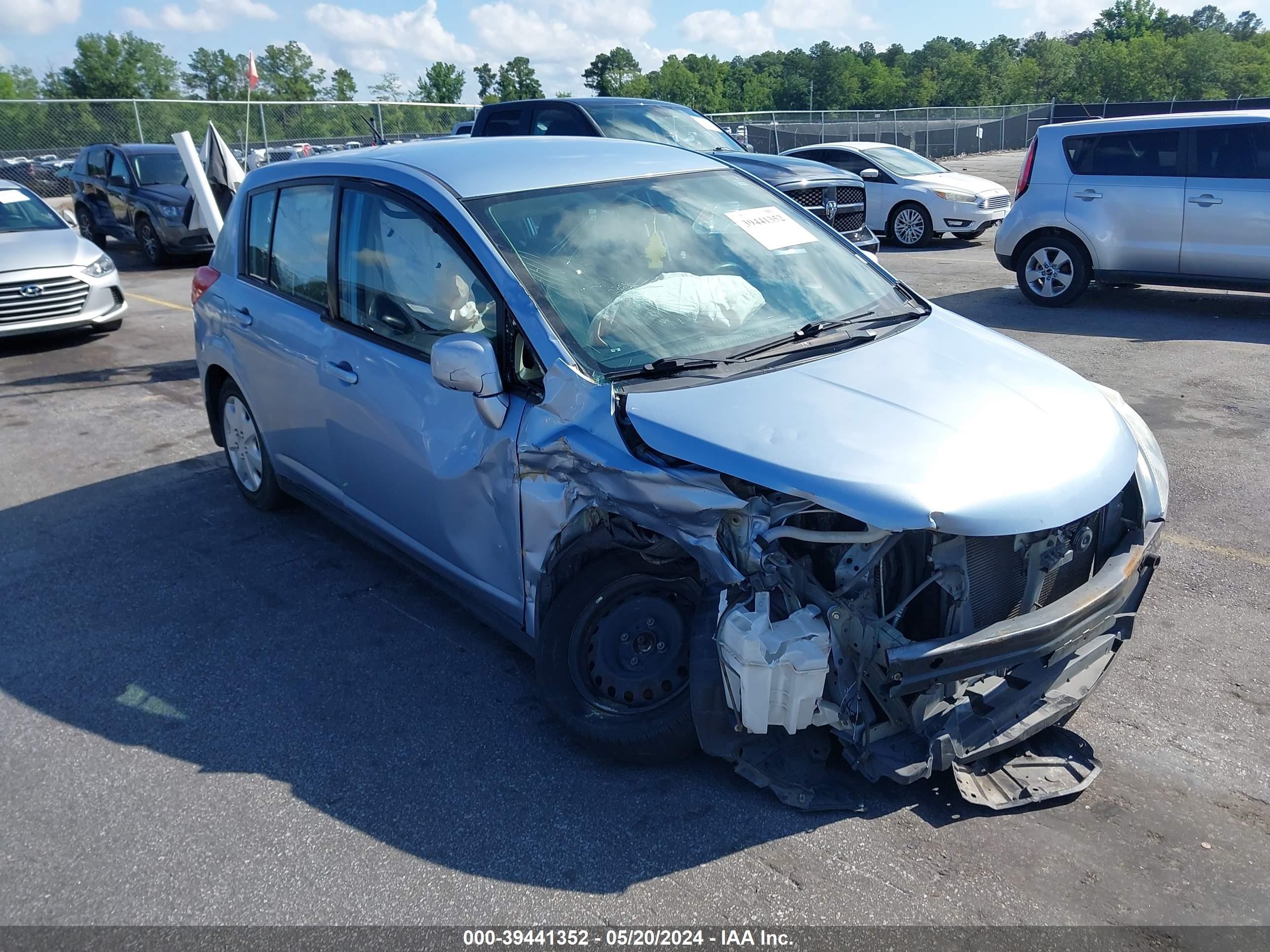 nissan versa 2011 3n1bc1cp6bl510411