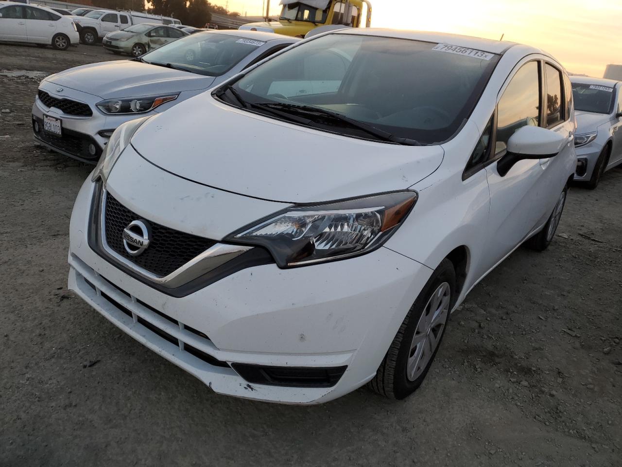 nissan versa 2018 3n1ce2cp5jl364974