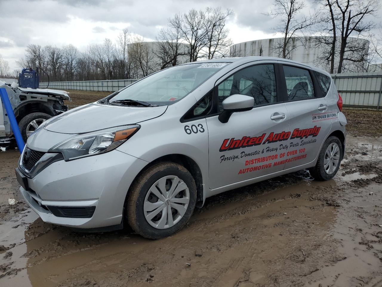 nissan versa 2018 3n1ce2cpxjl358586