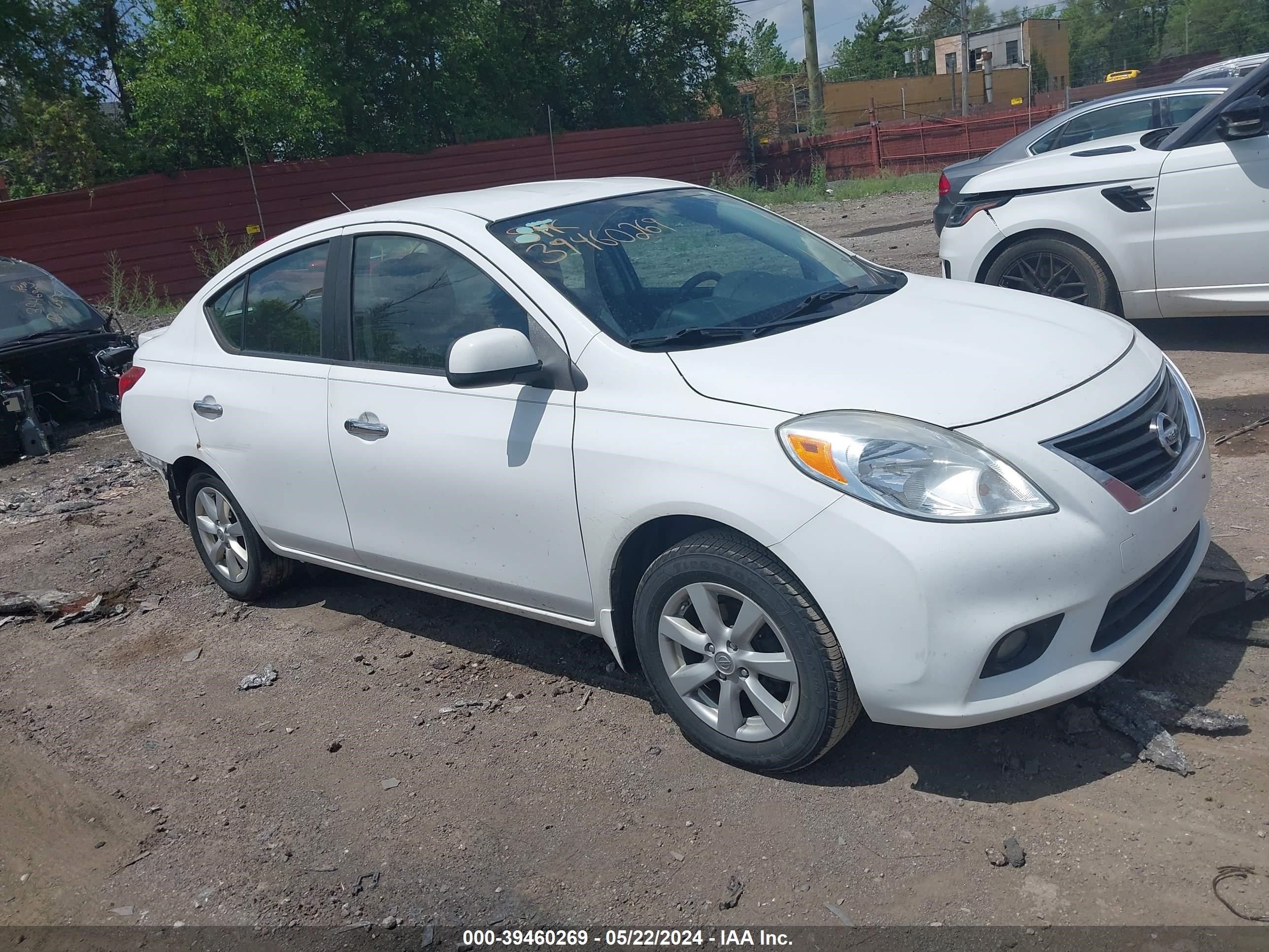 nissan versa 2013 3n1cn7ap1dl887607