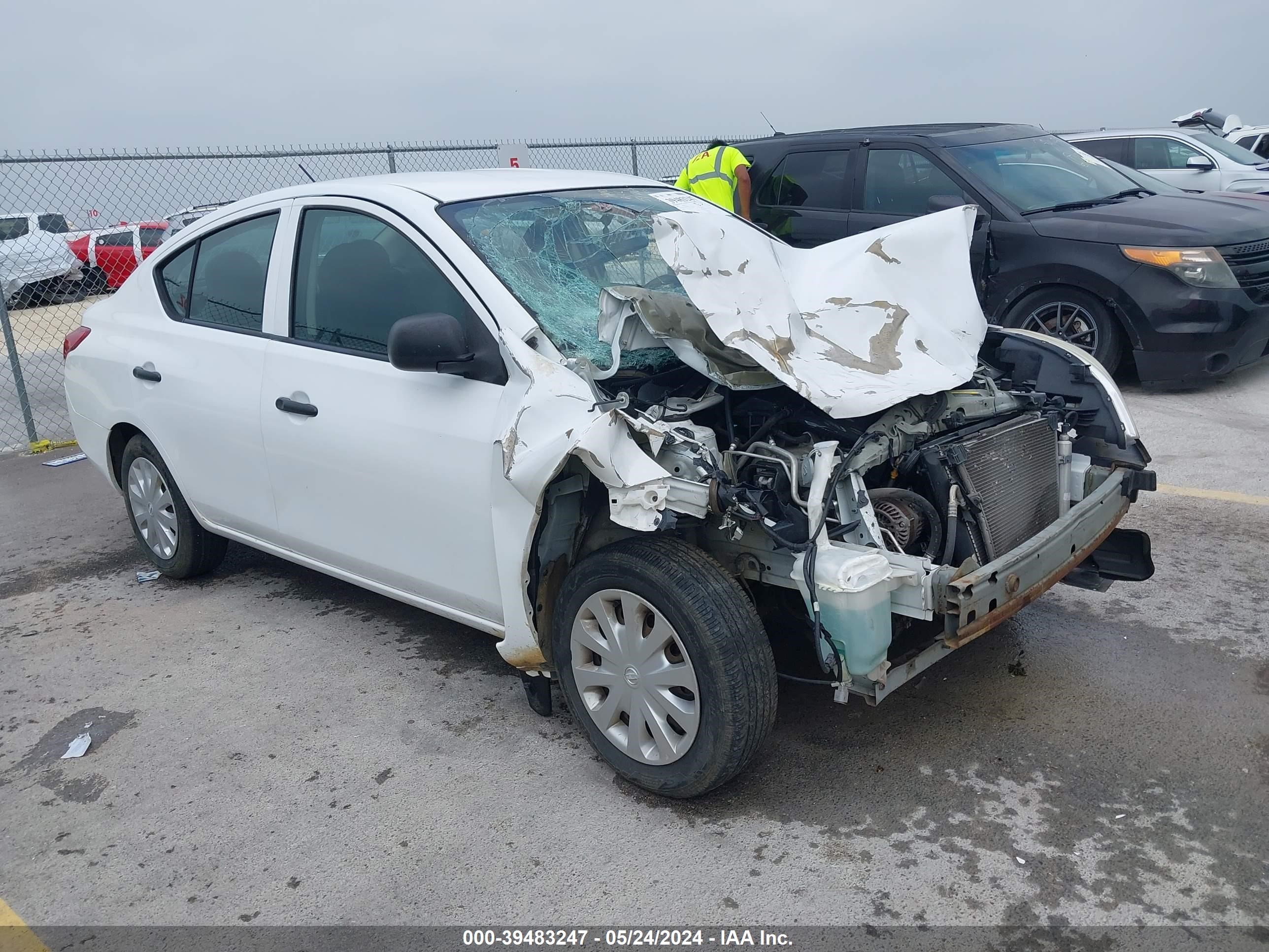 nissan versa 2014 3n1cn7ap1el825853