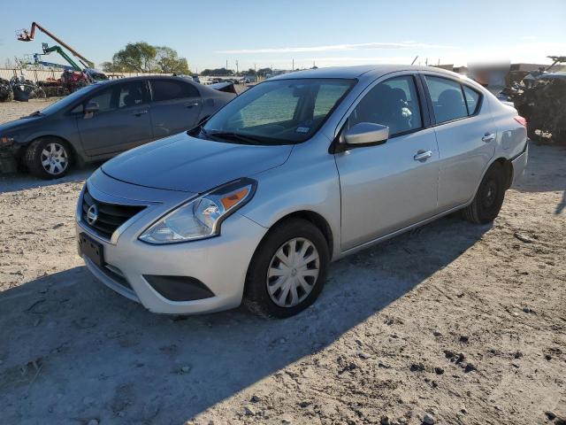 nissan versa 2018 3n1cn7ap1jk431124