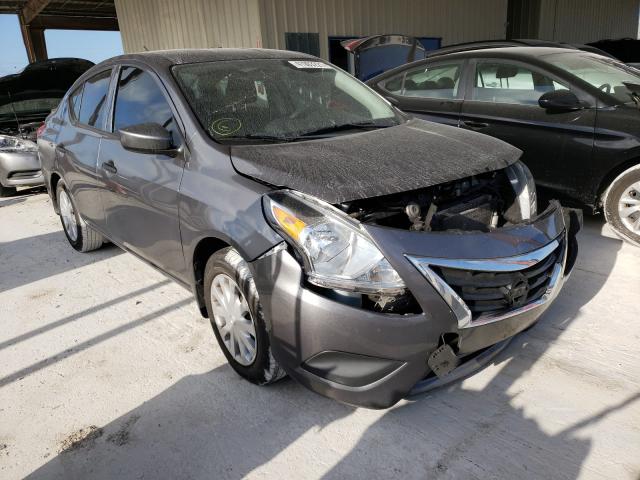 nissan versa s 2018 3n1cn7ap1jl805533