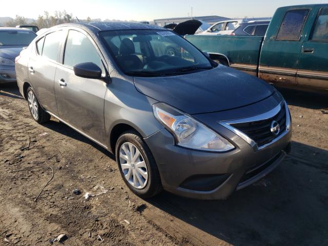 nissan versa s 2018 3n1cn7ap1jl806150