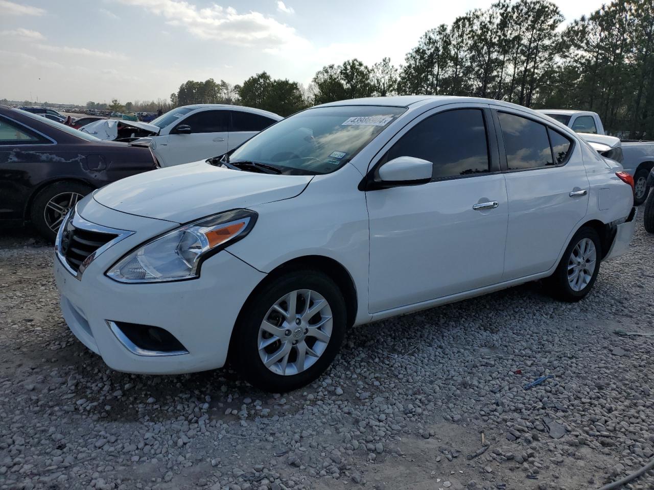 nissan versa 2018 3n1cn7ap1jl832831