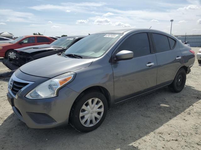 nissan versa s 2018 3n1cn7ap1jl871533