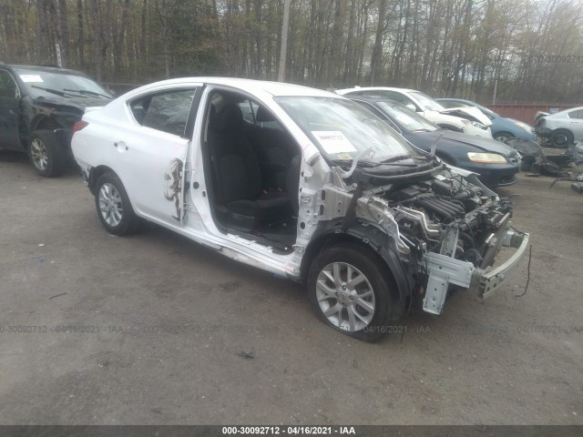 nissan versa sedan 2018 3n1cn7ap1jl877462