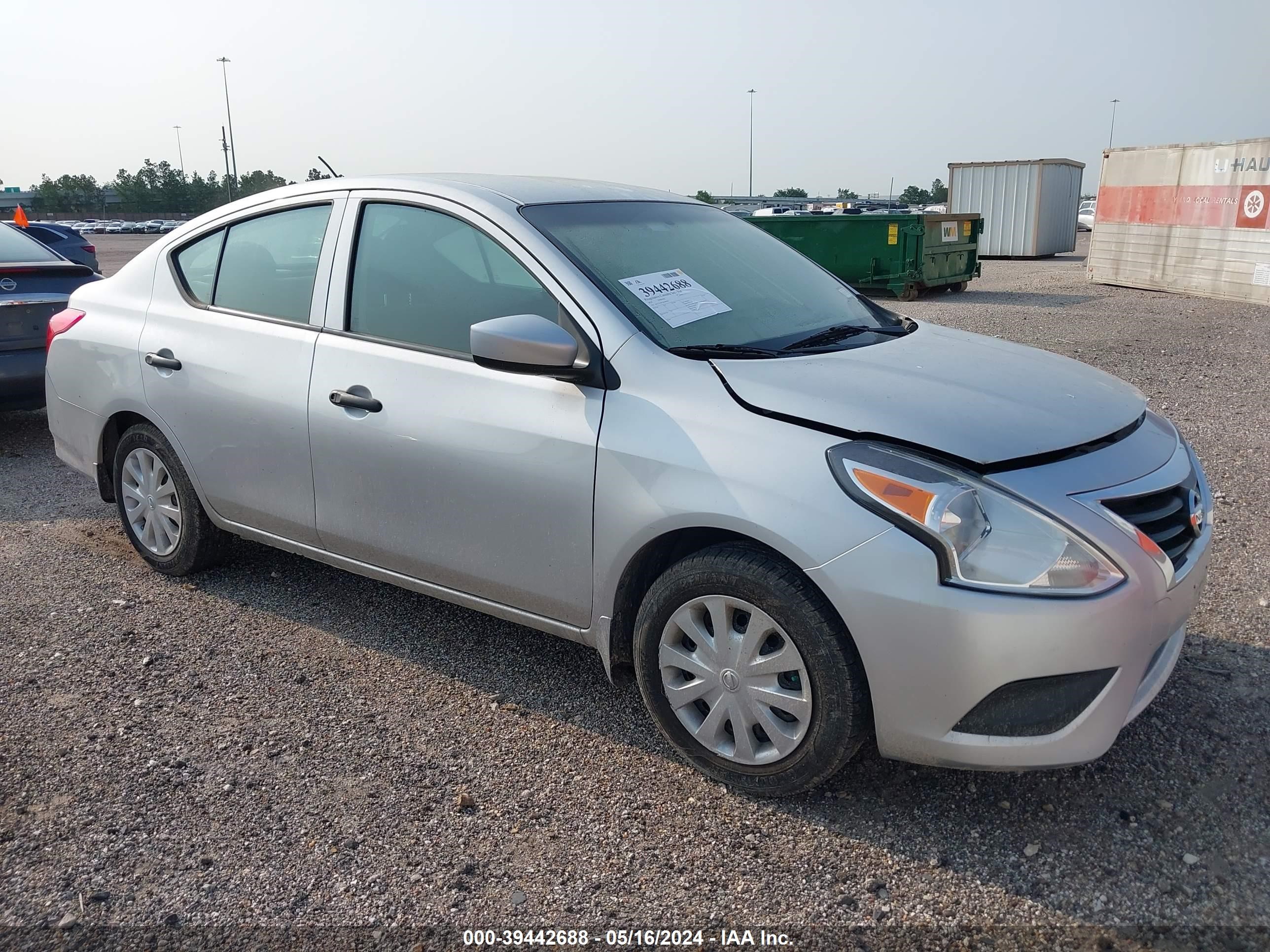 nissan versa 2019 3n1cn7ap1kl806165