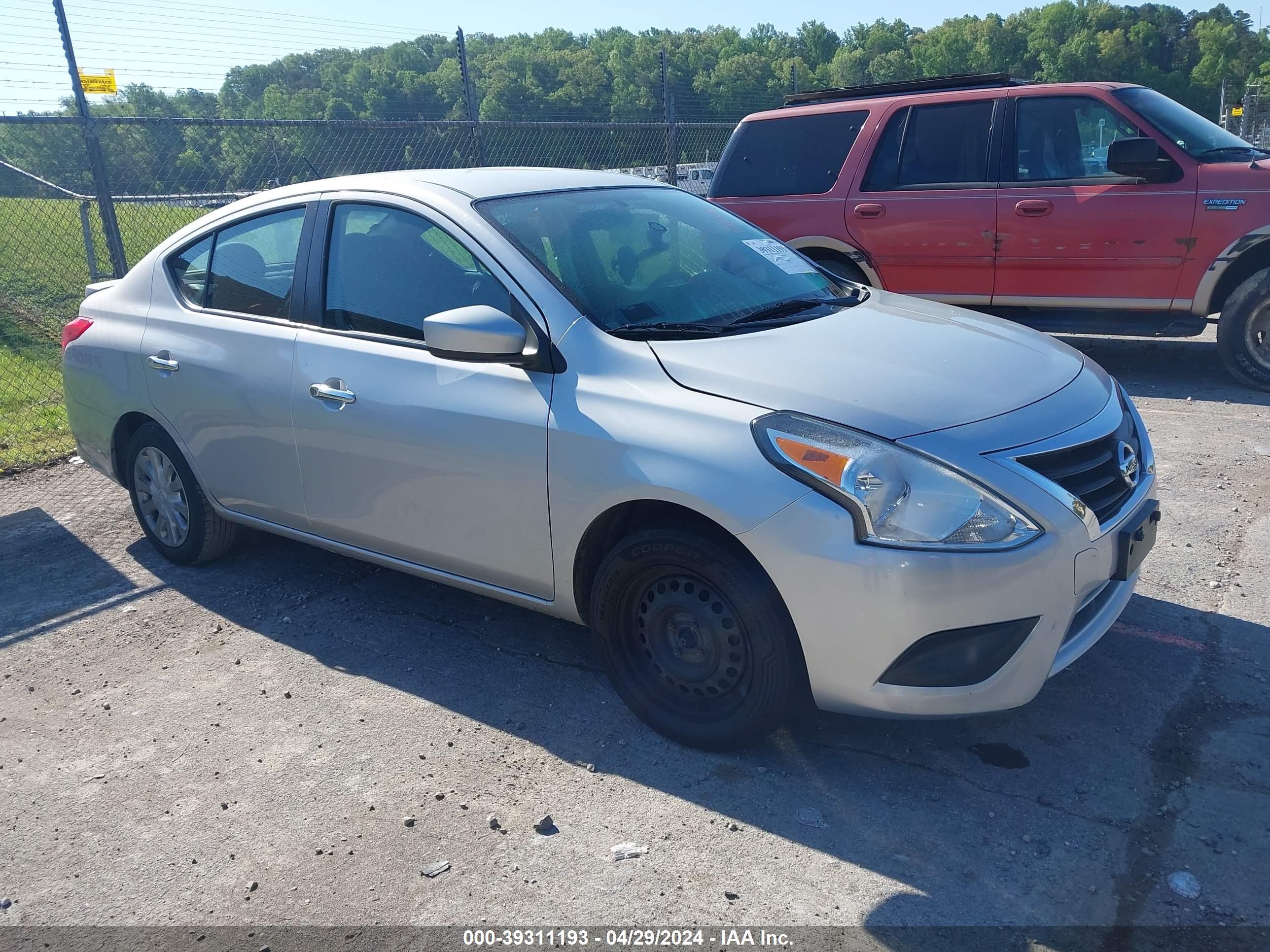 nissan versa 2019 3n1cn7ap1kl872862