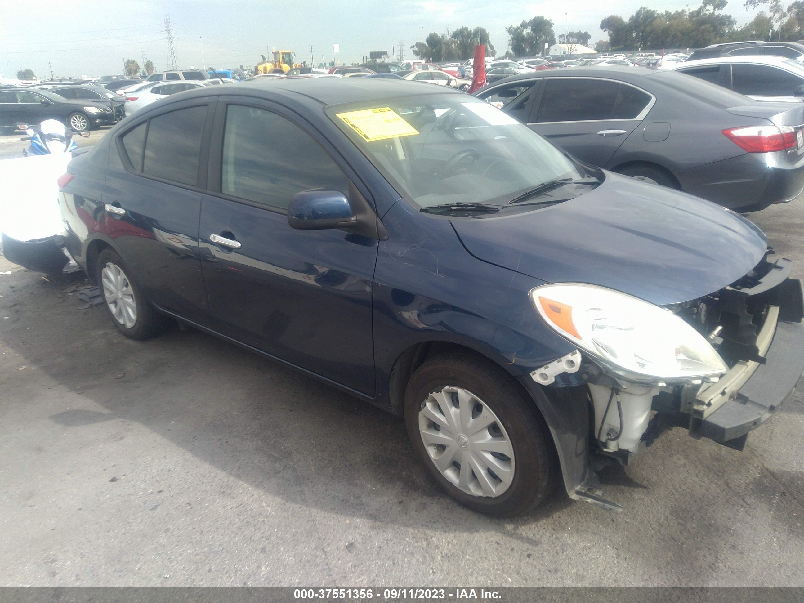 nissan versa s 2013 3n1cn7ap2dl880570