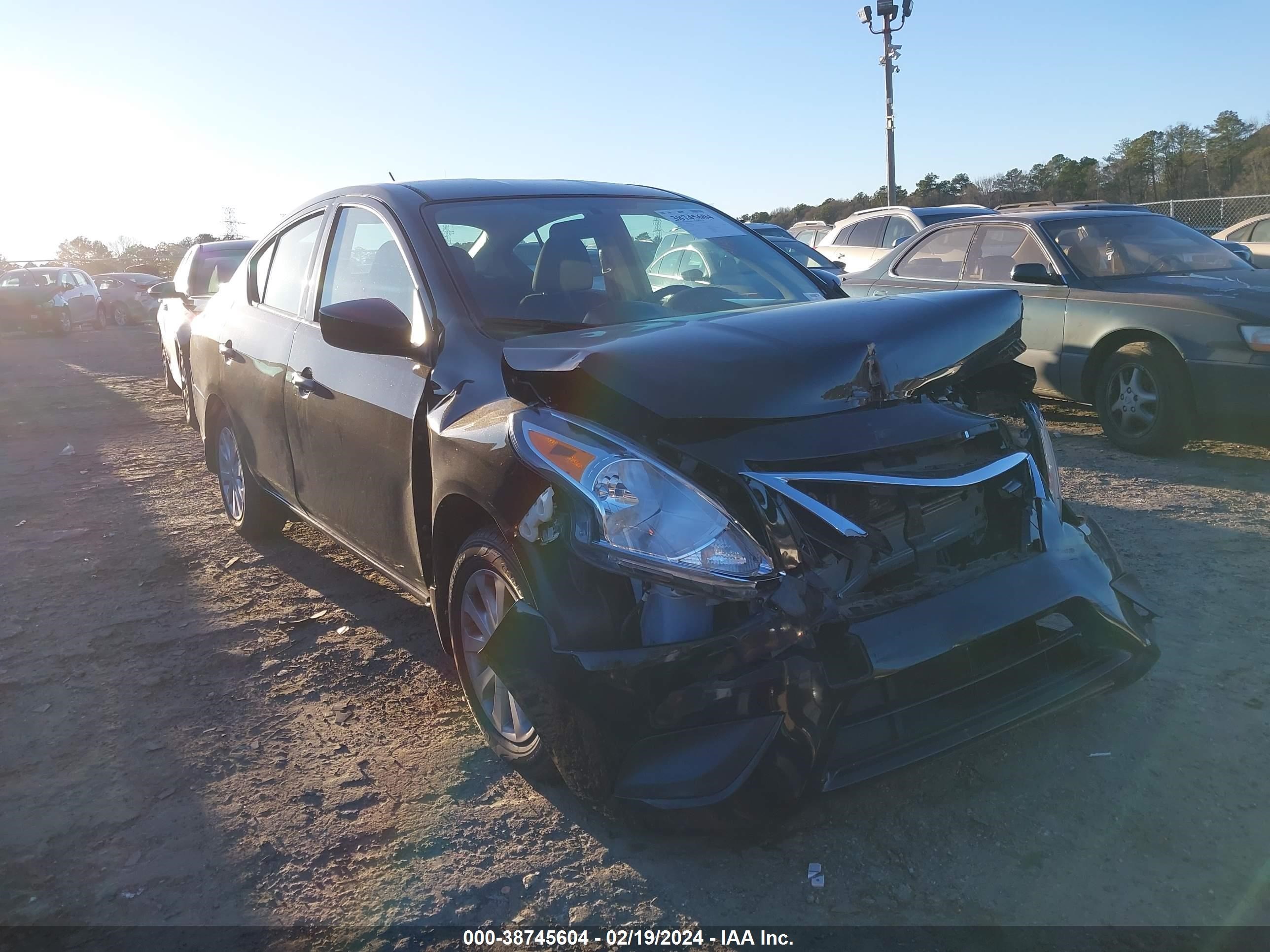 nissan versa 2018 3n1cn7ap2jl867880