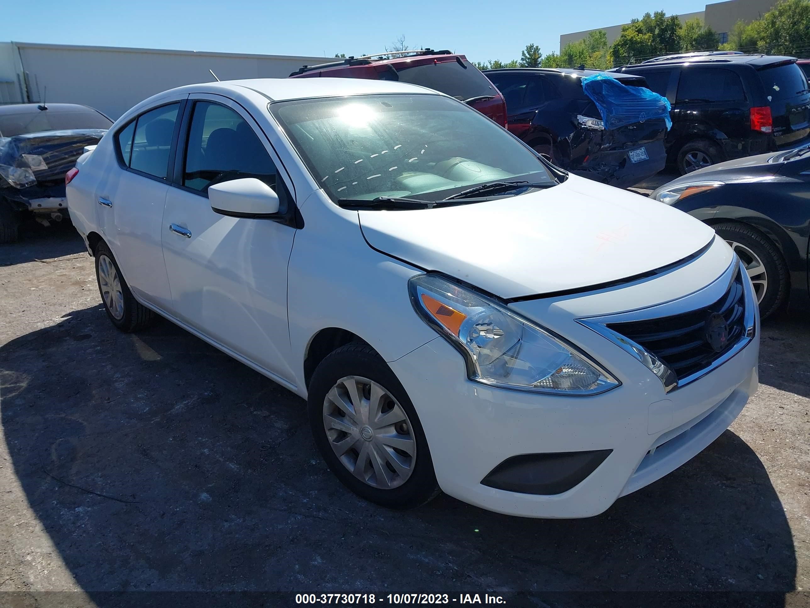 nissan versa 2016 3n1cn7ap3gl852300