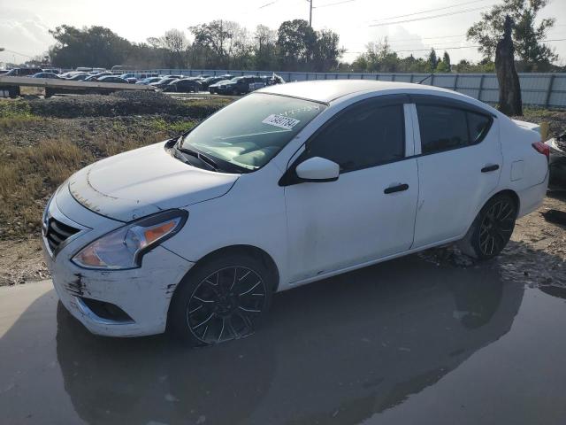 nissan versa s 2018 3n1cn7ap3jl829123