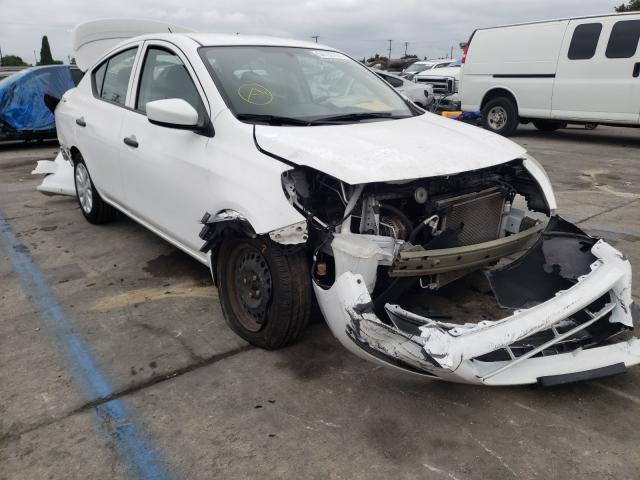 nissan versa s 2018 3n1cn7ap3jl859495