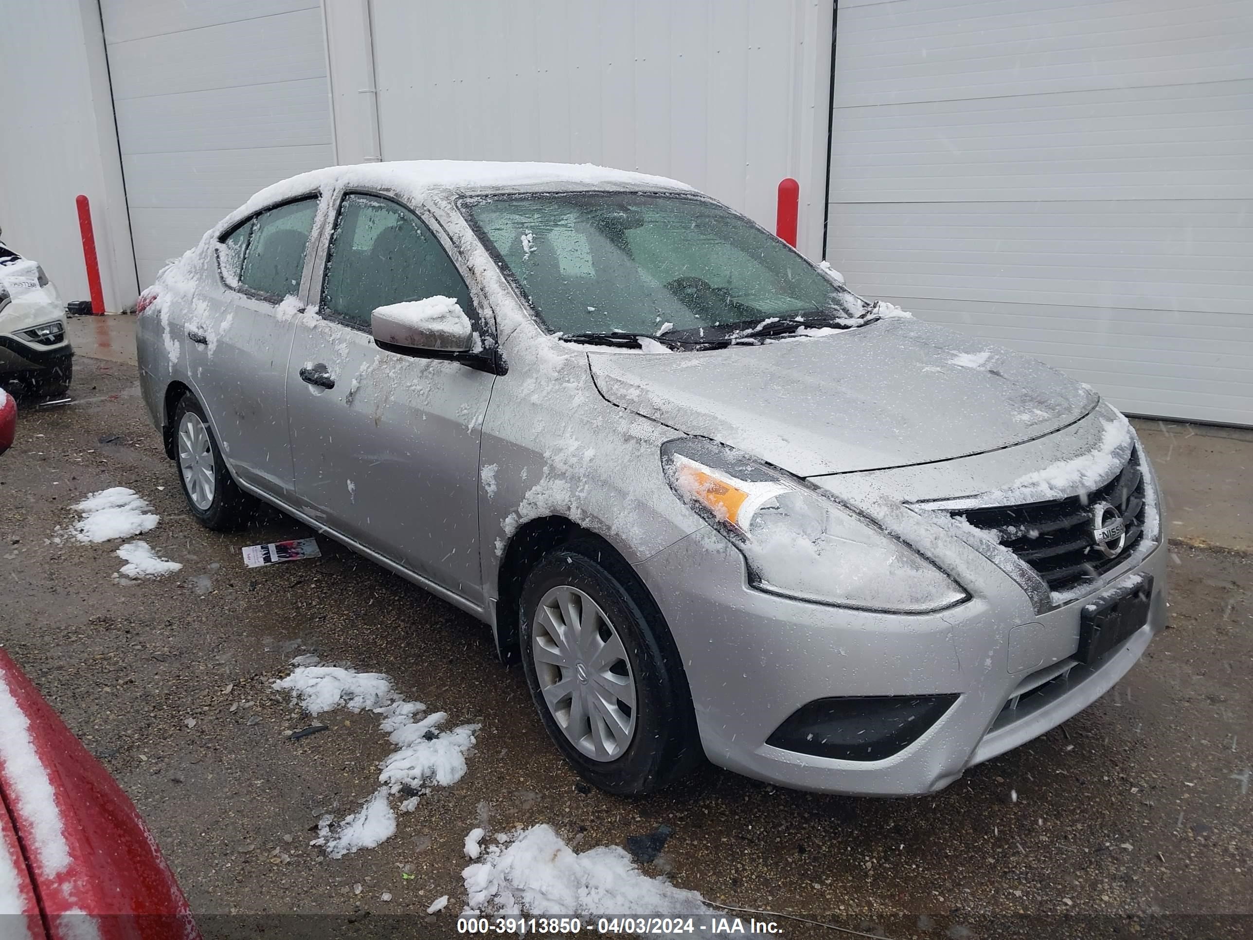 nissan versa 2019 3n1cn7ap3kl814560