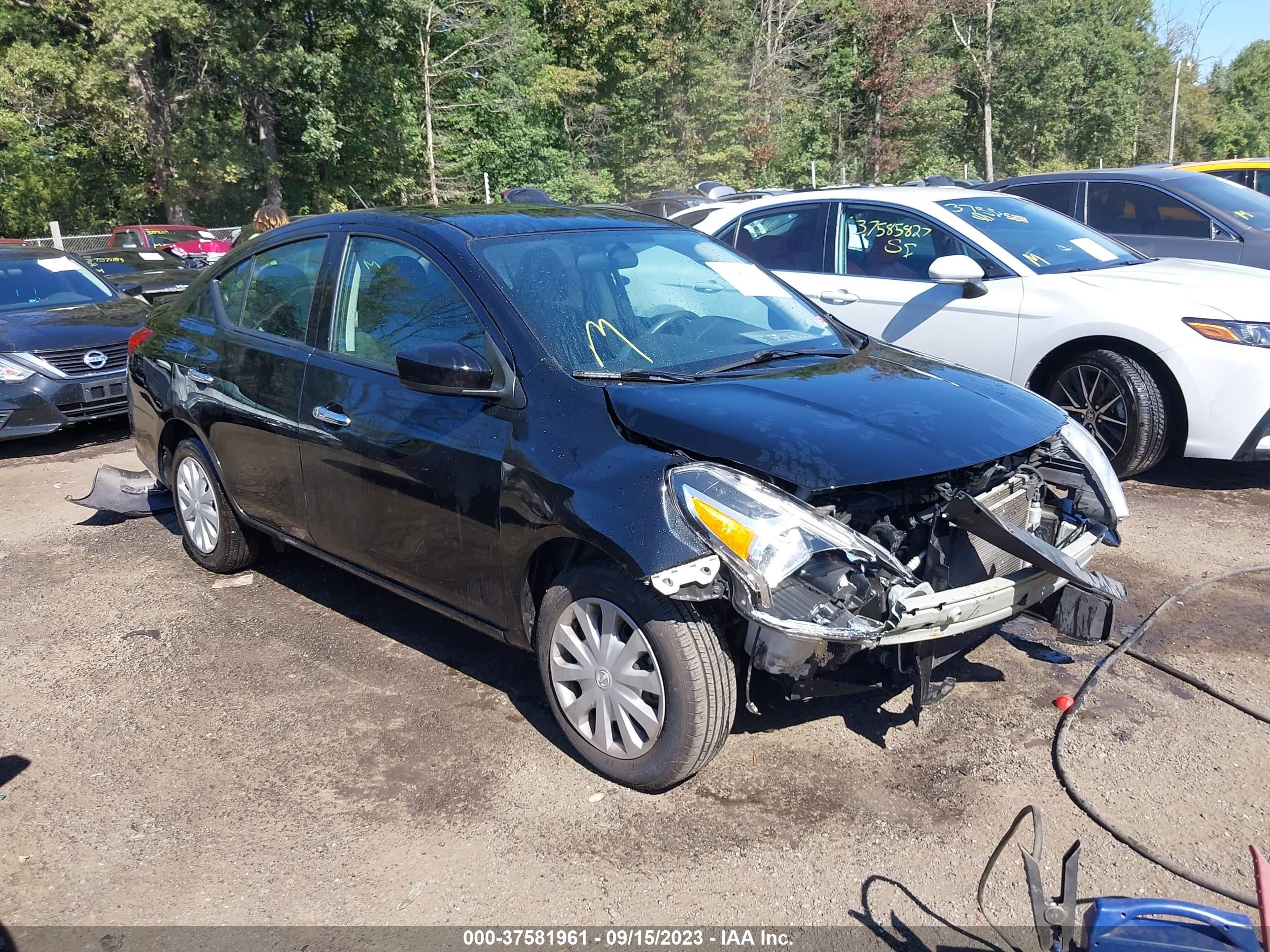 nissan versa 2019 3n1cn7ap3kl843573