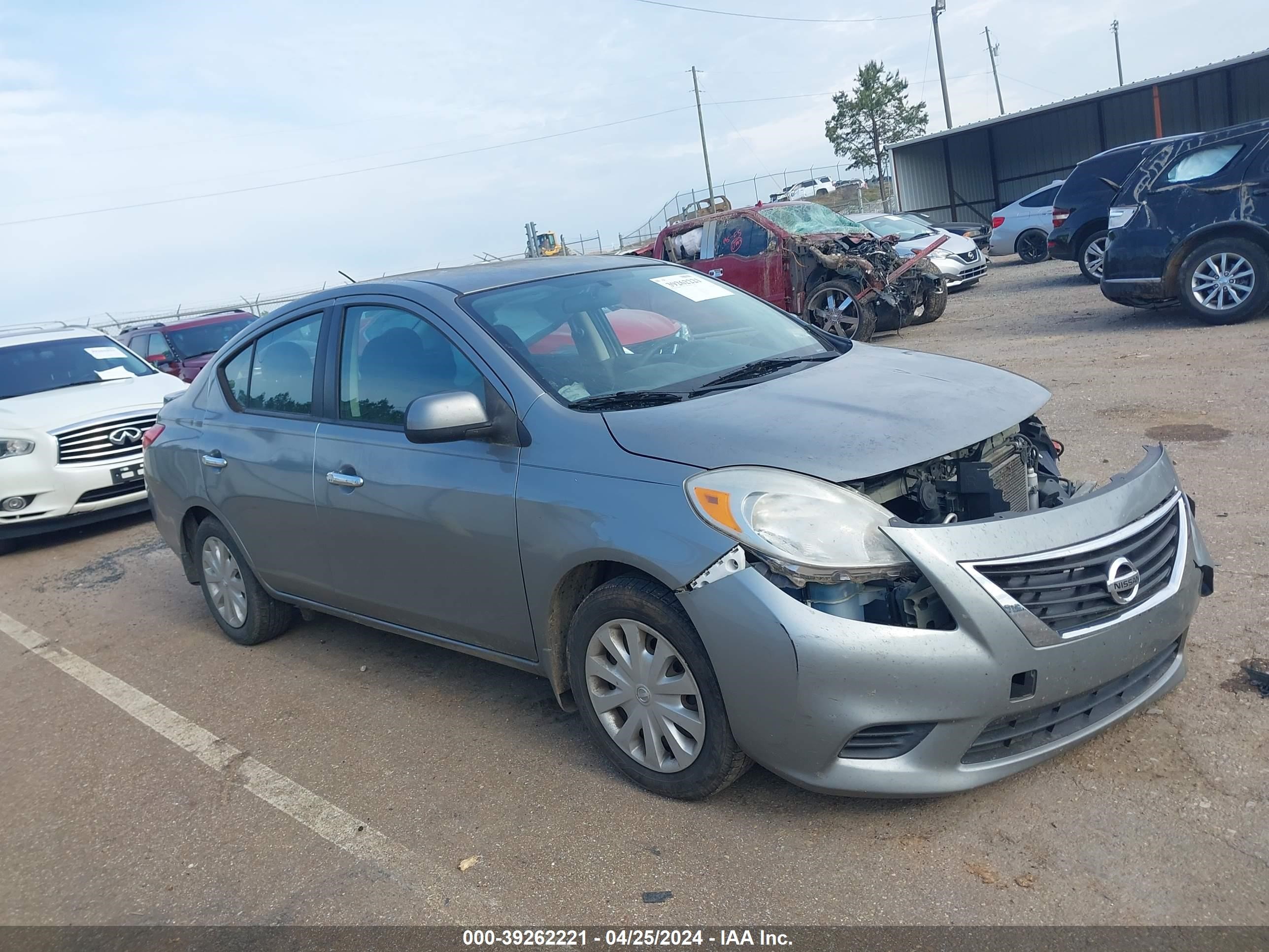 nissan versa 2013 3n1cn7ap4dl830804