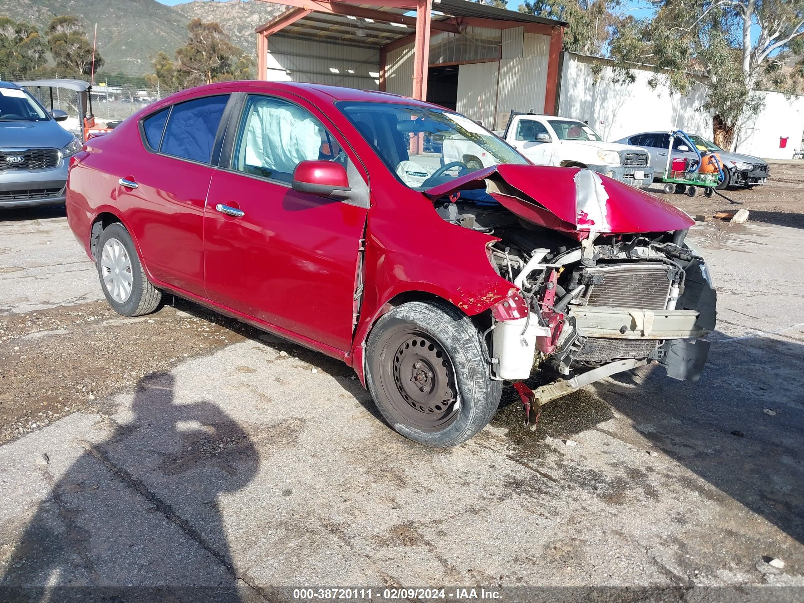 nissan versa 2014 3n1cn7ap4el806391