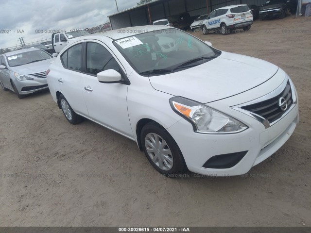 nissan versa sedan 2018 3n1cn7ap4jl818664