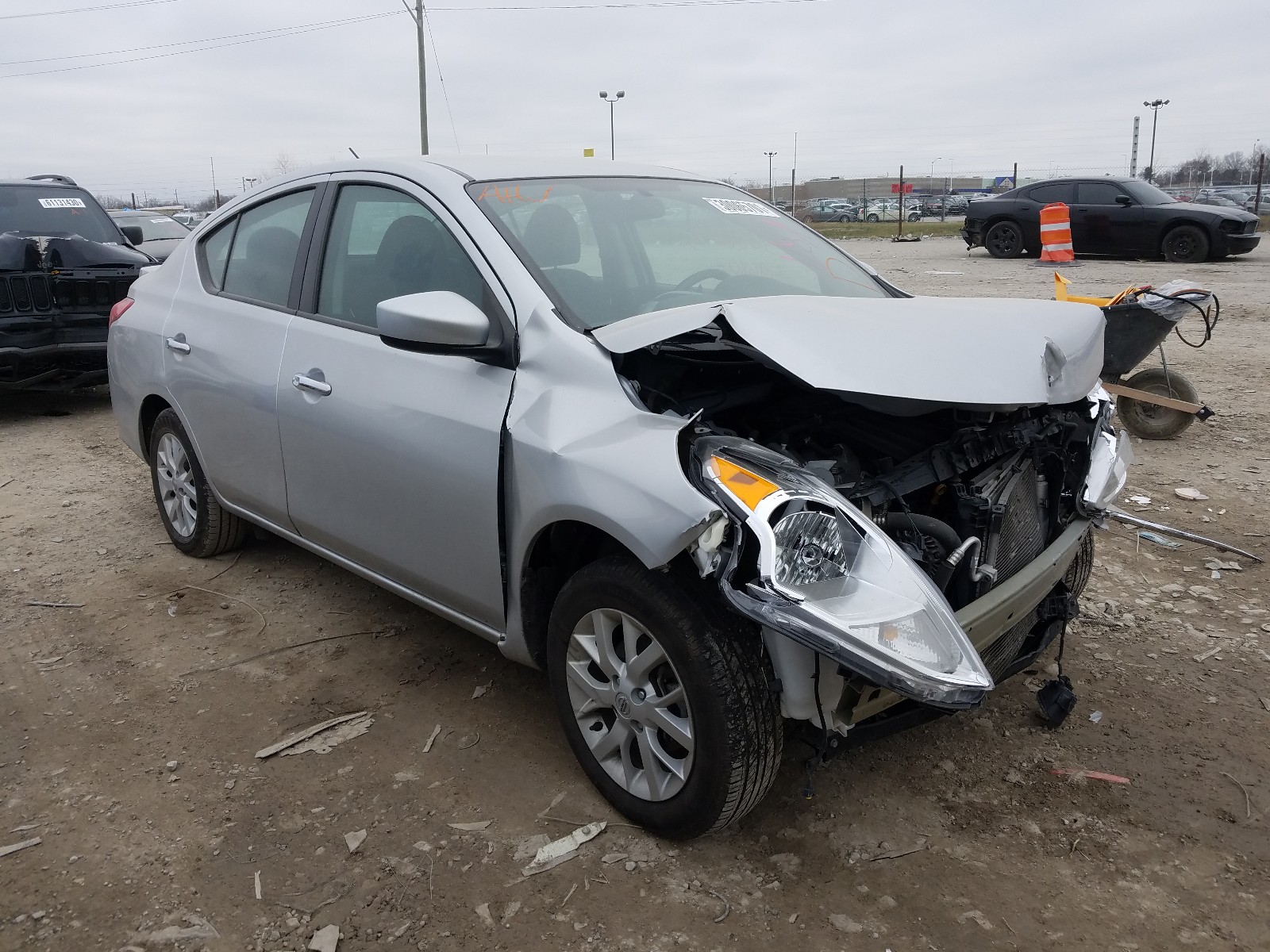 nissan versa s 2018 3n1cn7ap4jl877424