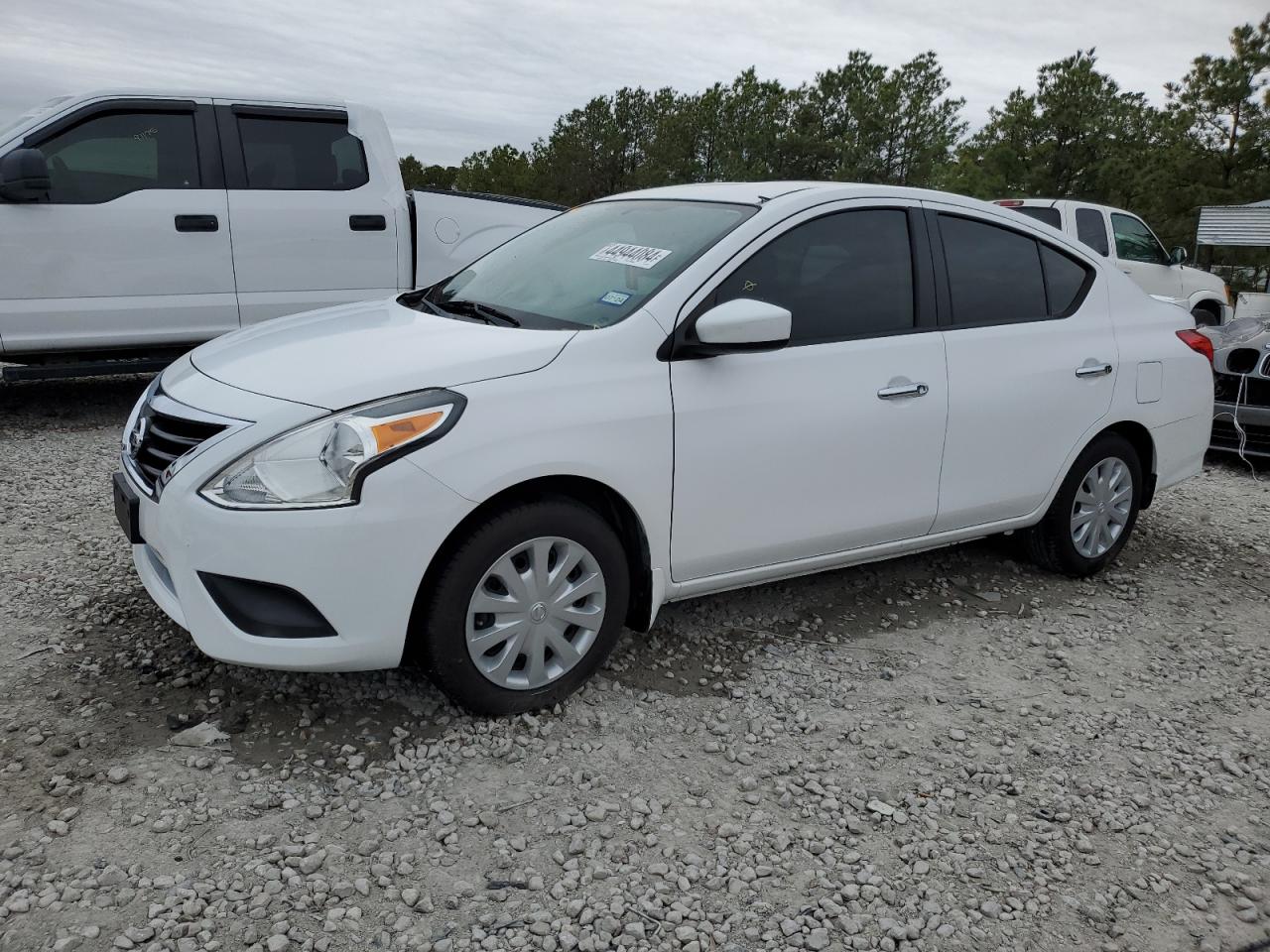 nissan versa 2018 3n1cn7ap4jl883014