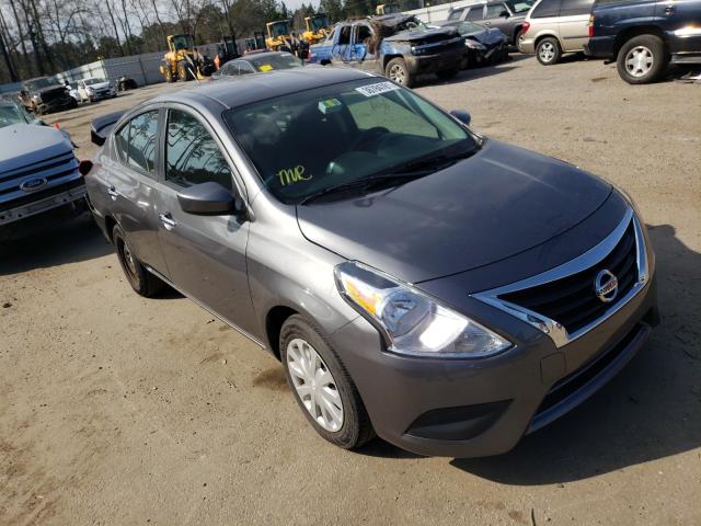 nissan versa s 2018 3n1cn7ap4jl885426