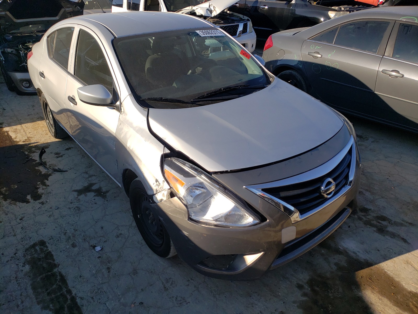 nissan versa s 2018 3n1cn7ap4jl885748