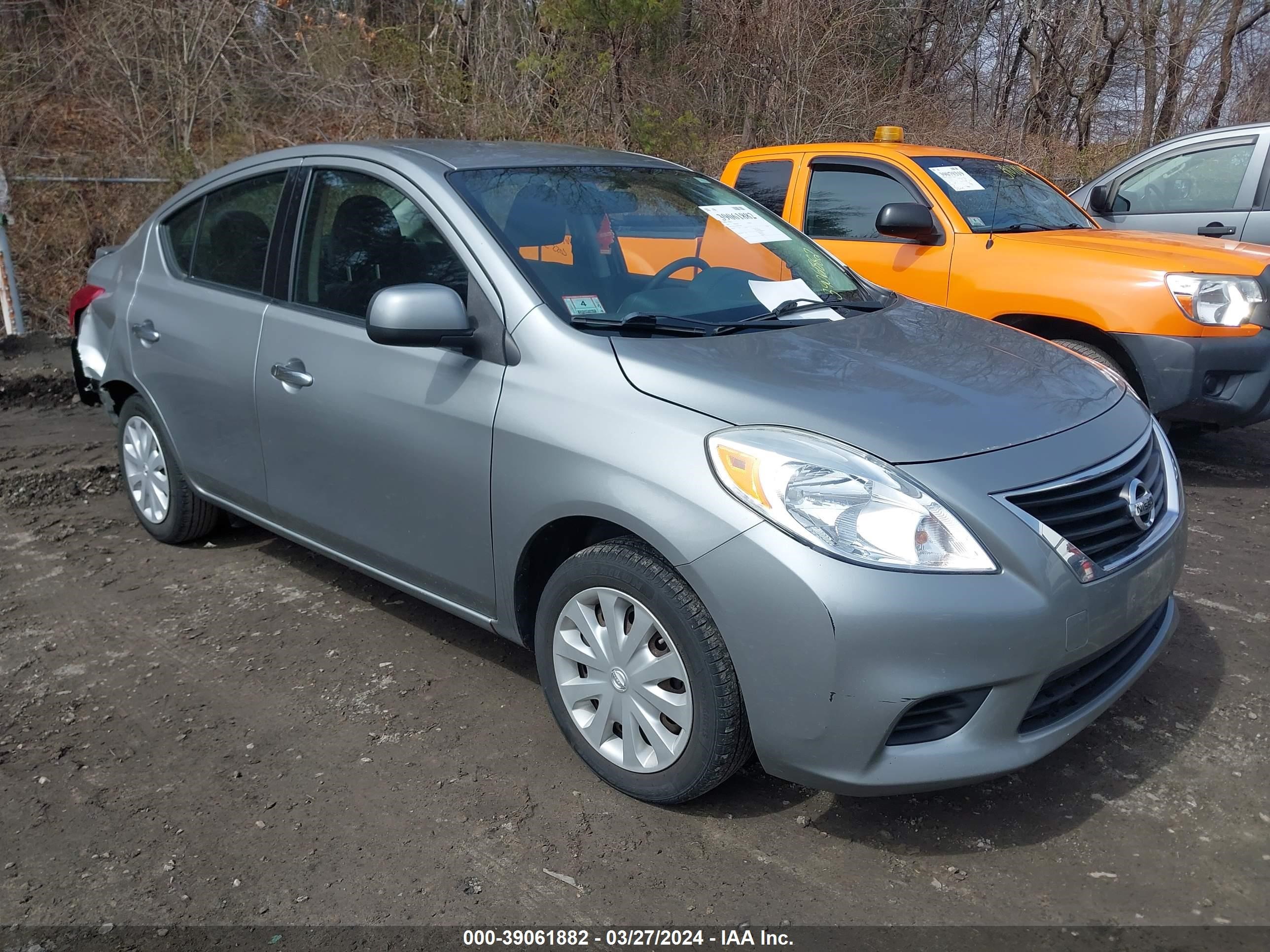 nissan versa 2014 3n1cn7ap5el827007