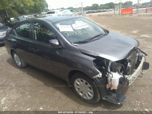 nissan versa sedan 2018 3n1cn7ap5jl811979