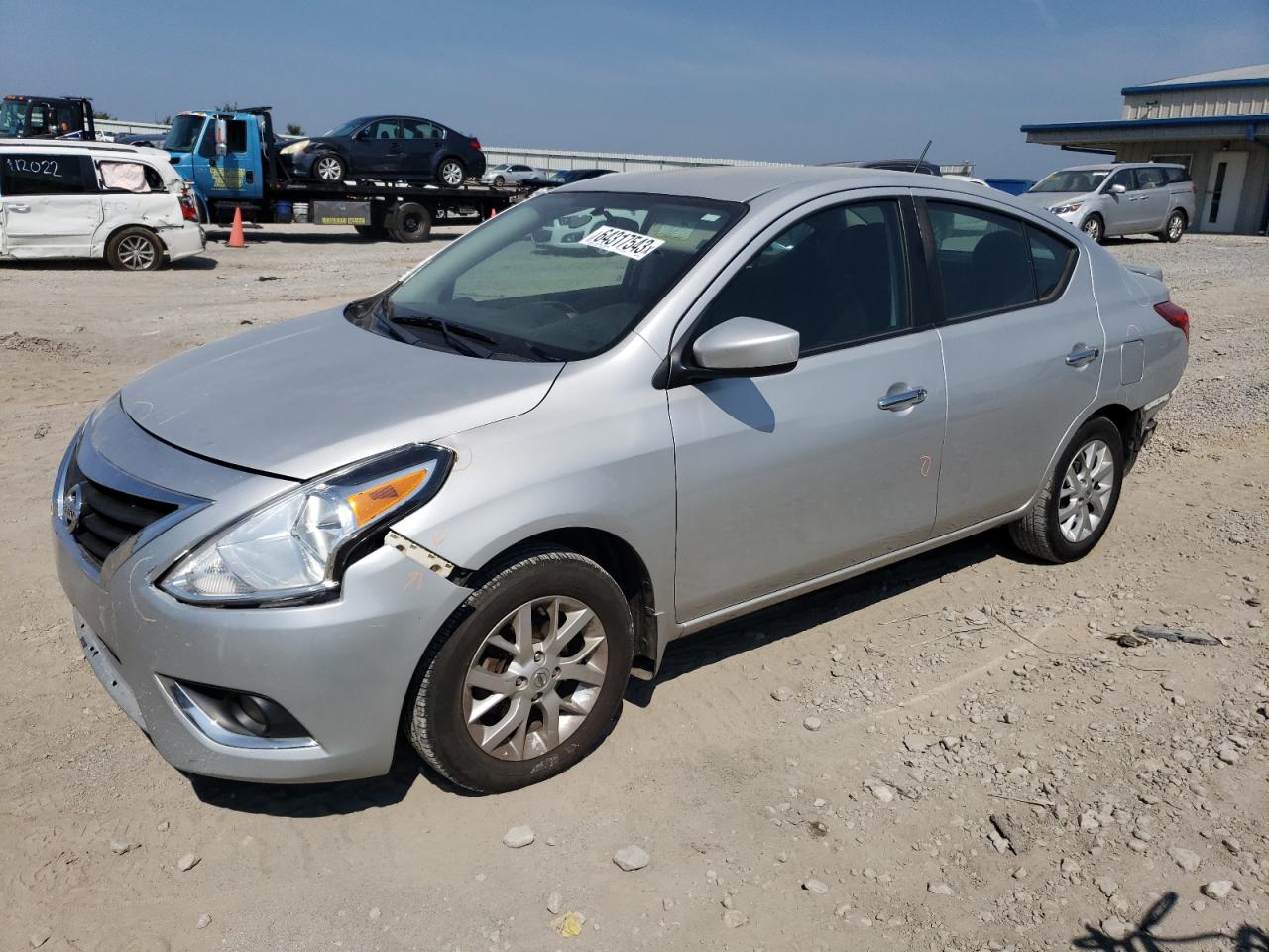 nissan versa 2018 3n1cn7ap5jl870031