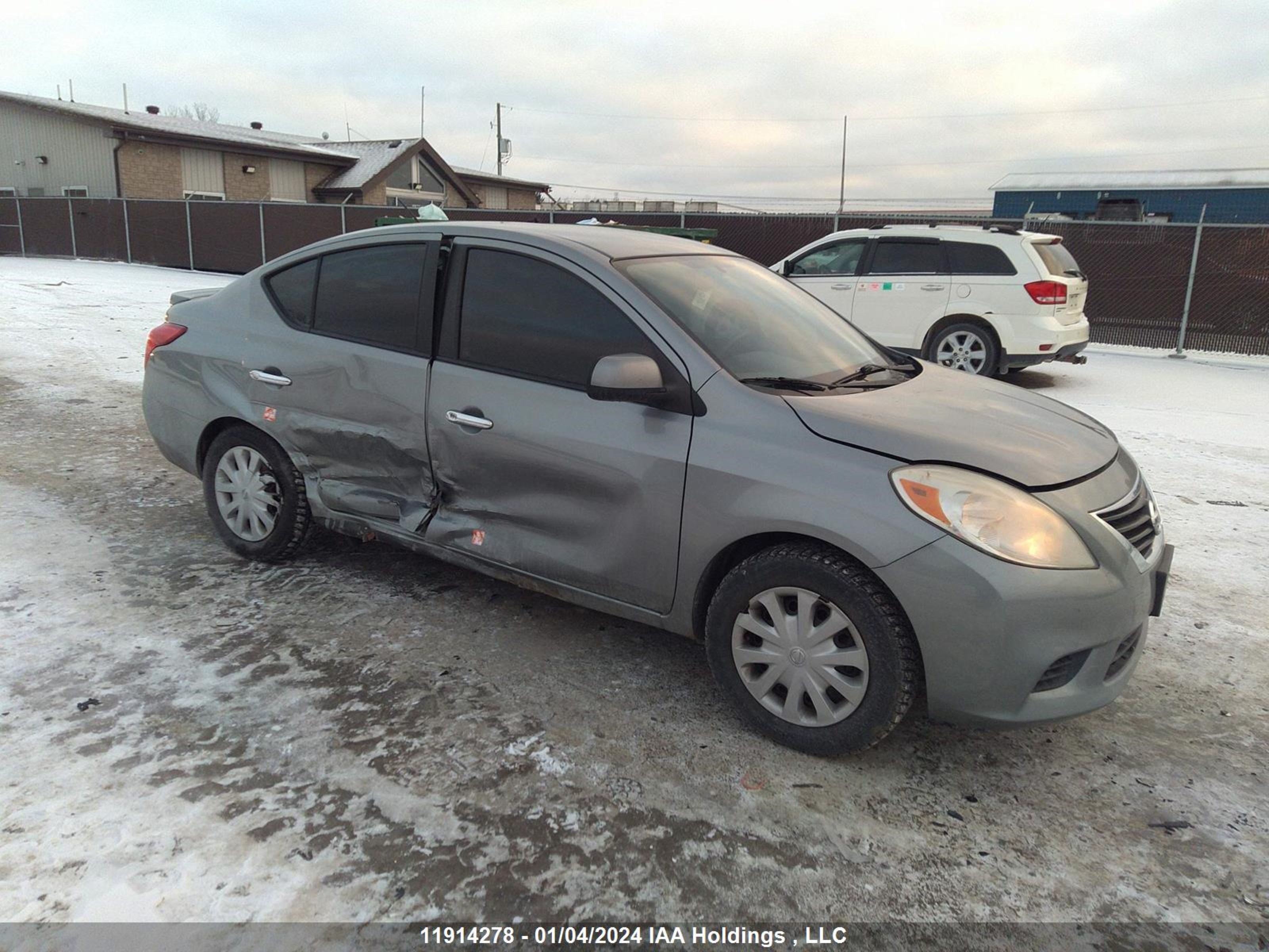 nissan versa 2013 3n1cn7ap6dl841674