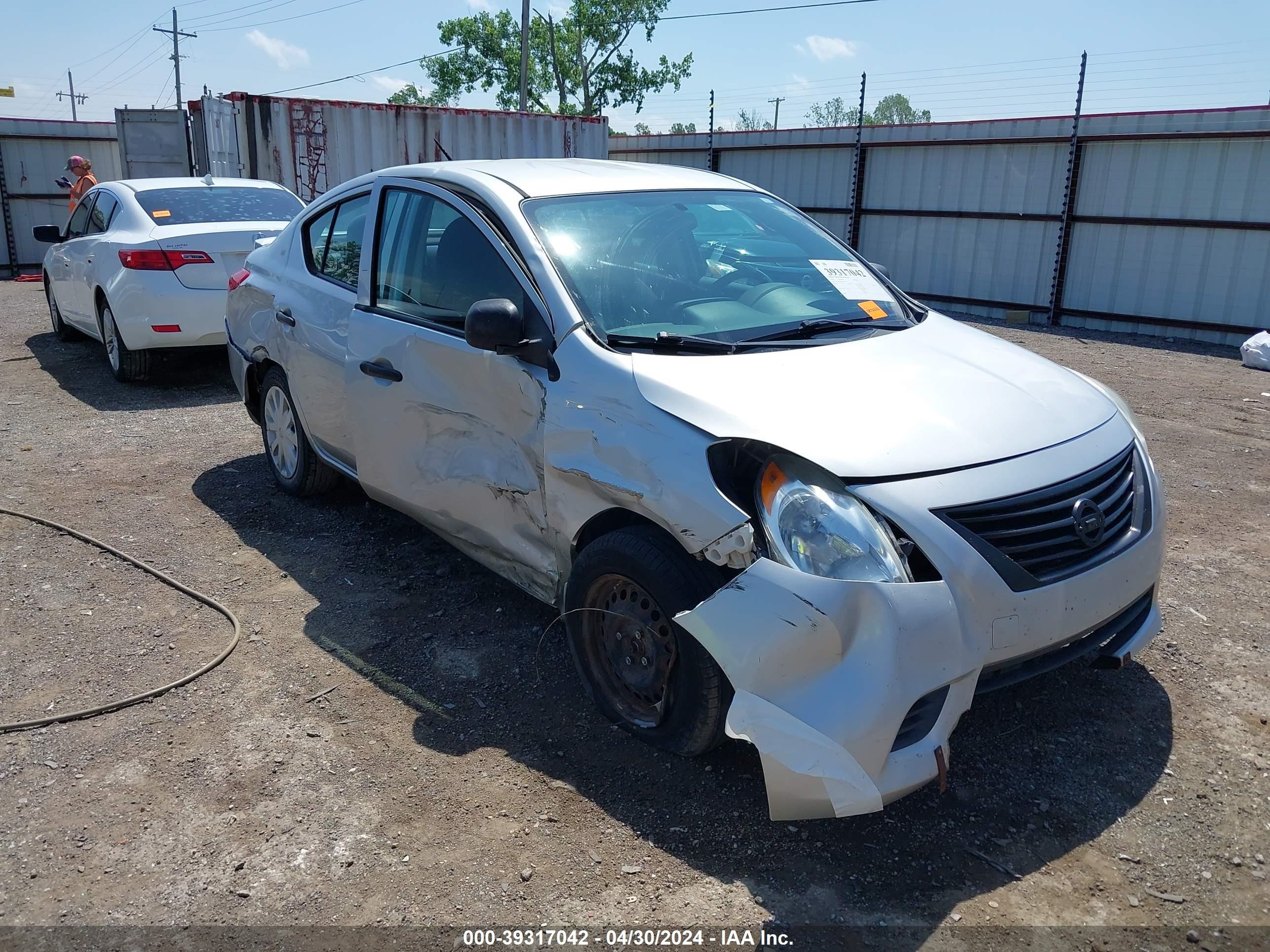 nissan versa 2014 3n1cn7ap6el802827