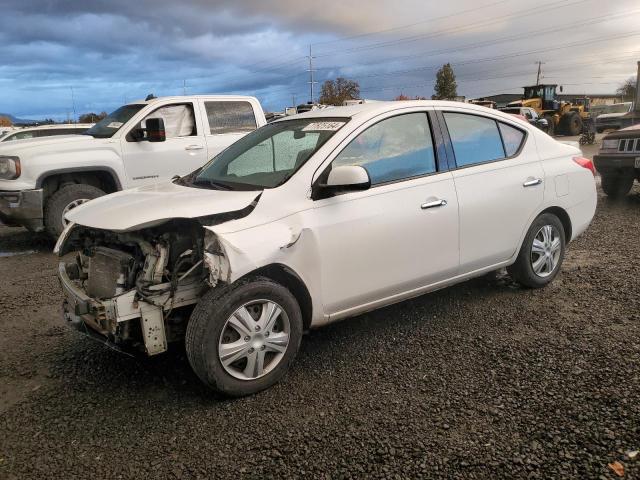 nissan versa s 2014 3n1cn7ap6el813584