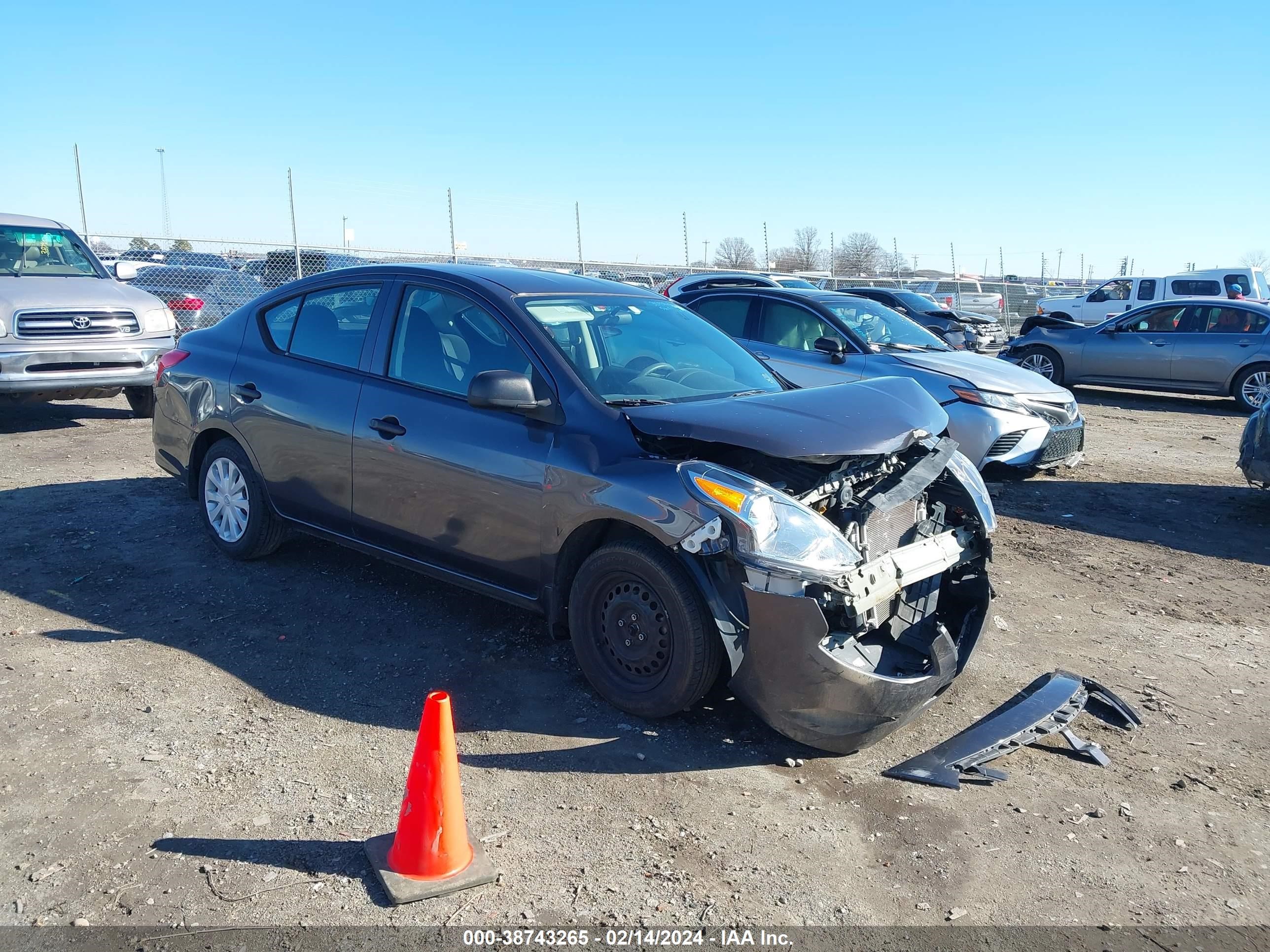 nissan versa 2015 3n1cn7ap6fl820066