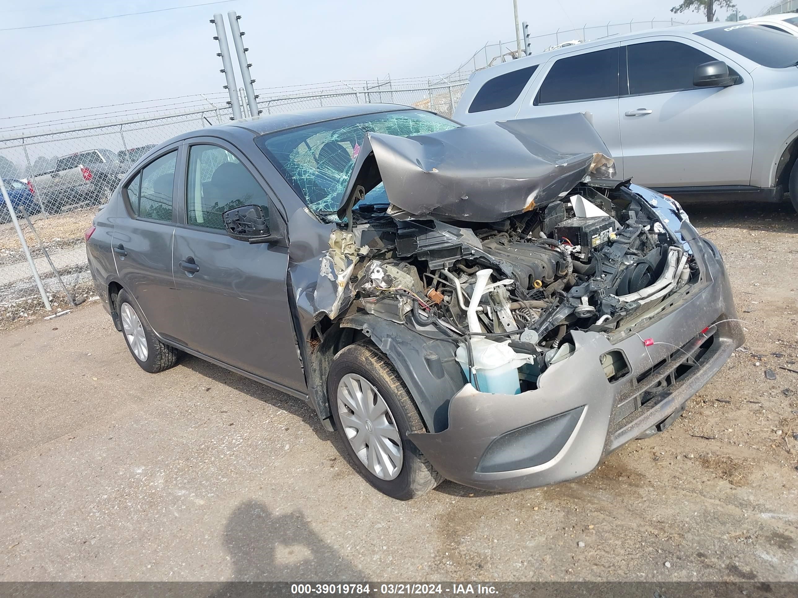 nissan versa 2016 3n1cn7ap6gl890149