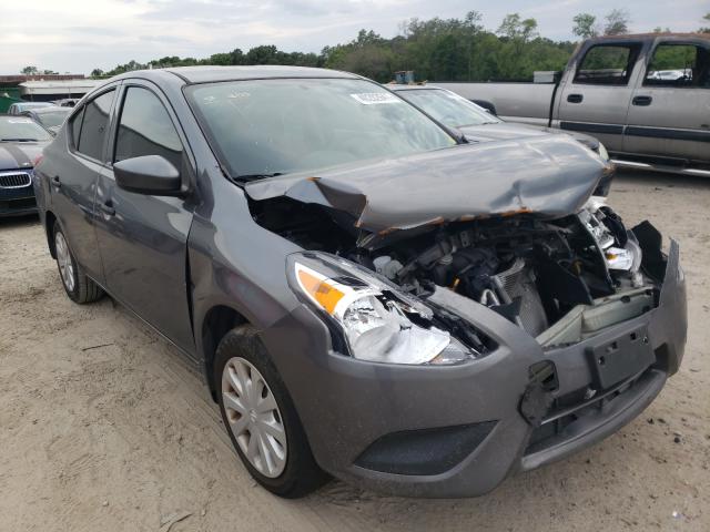 nissan versa s 2018 3n1cn7ap6jl816771