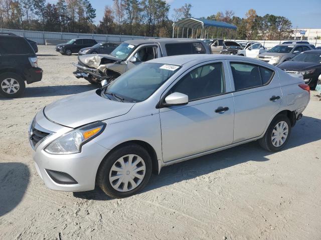 nissan versa s 2018 3n1cn7ap6jl823865