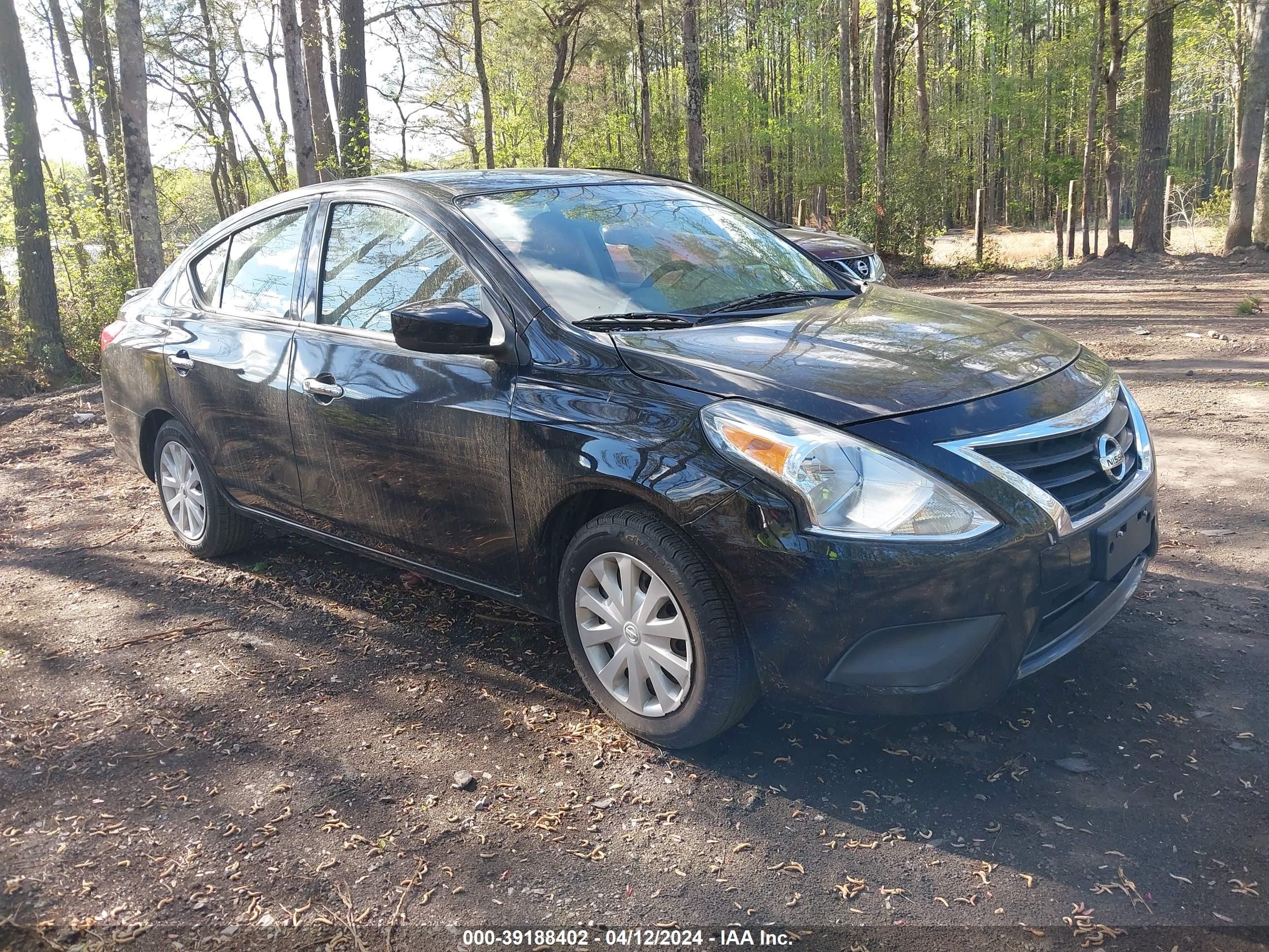 nissan versa 2018 3n1cn7ap6jl829763