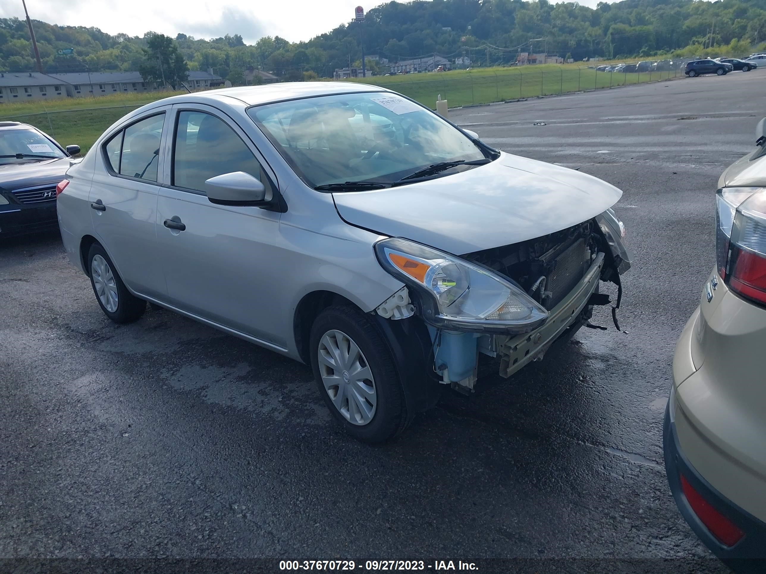 nissan versa 2019 3n1cn7ap6kl821924