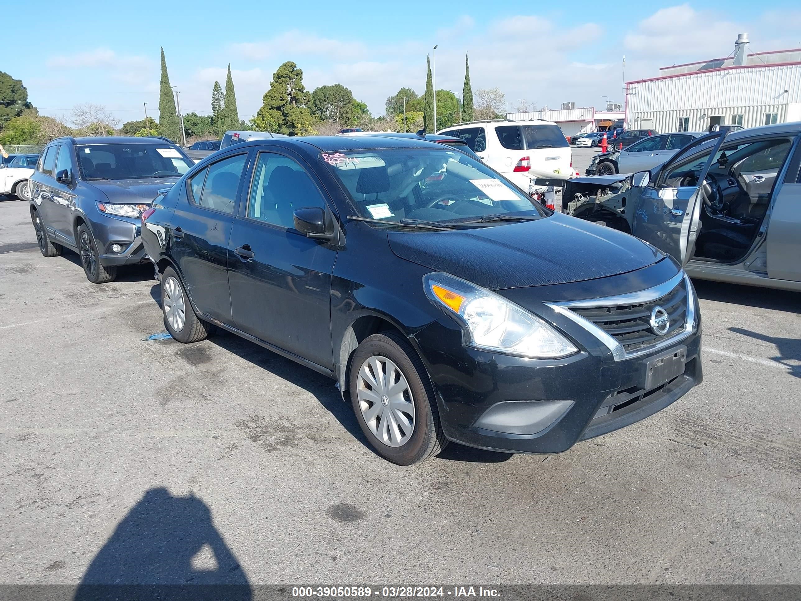 nissan versa 2019 3n1cn7ap6kl843180