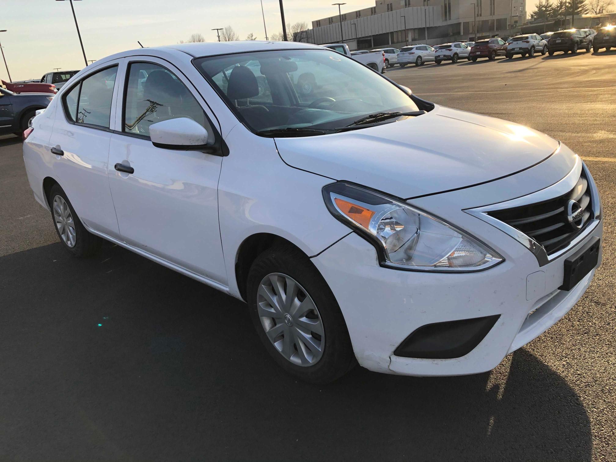 nissan versa s 2019 3n1cn7ap6kl844734