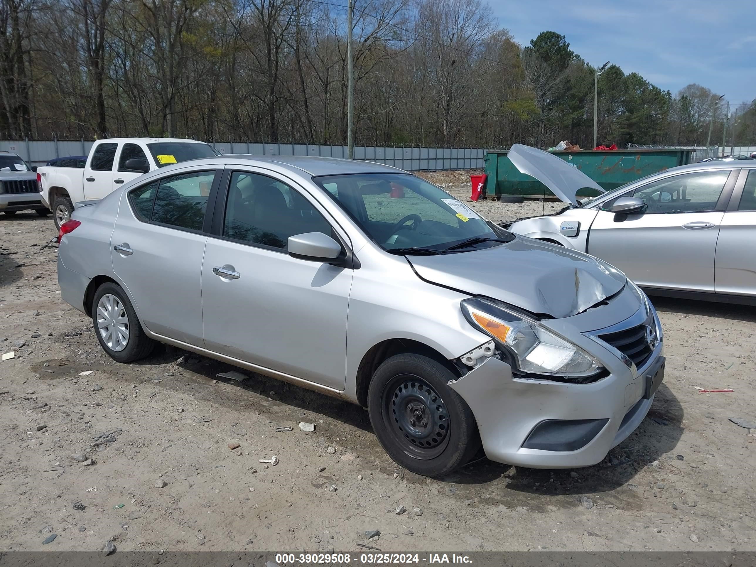 nissan versa 2019 3n1cn7ap6kl880469