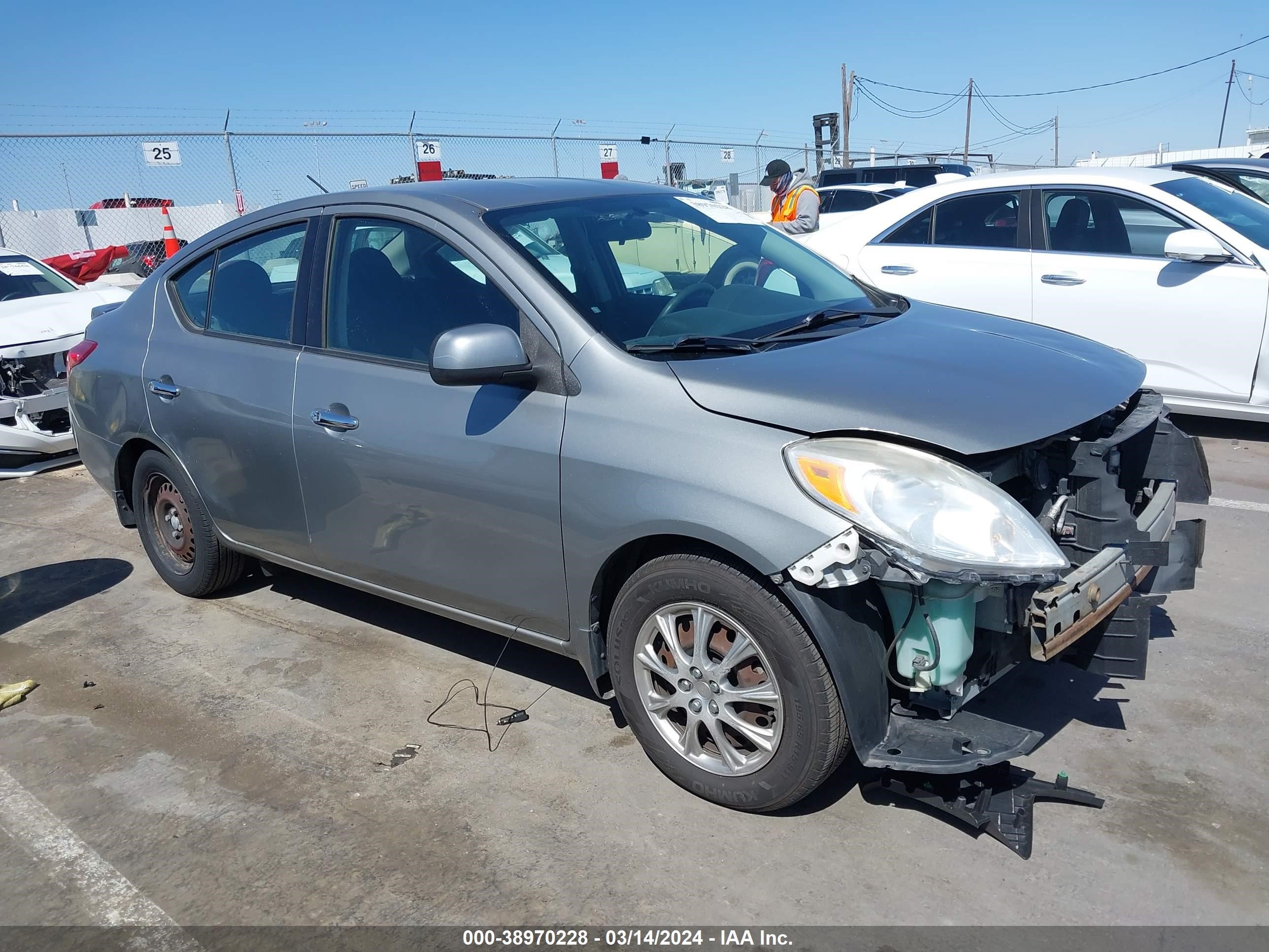 nissan versa 2014 3n1cn7ap7ek454901