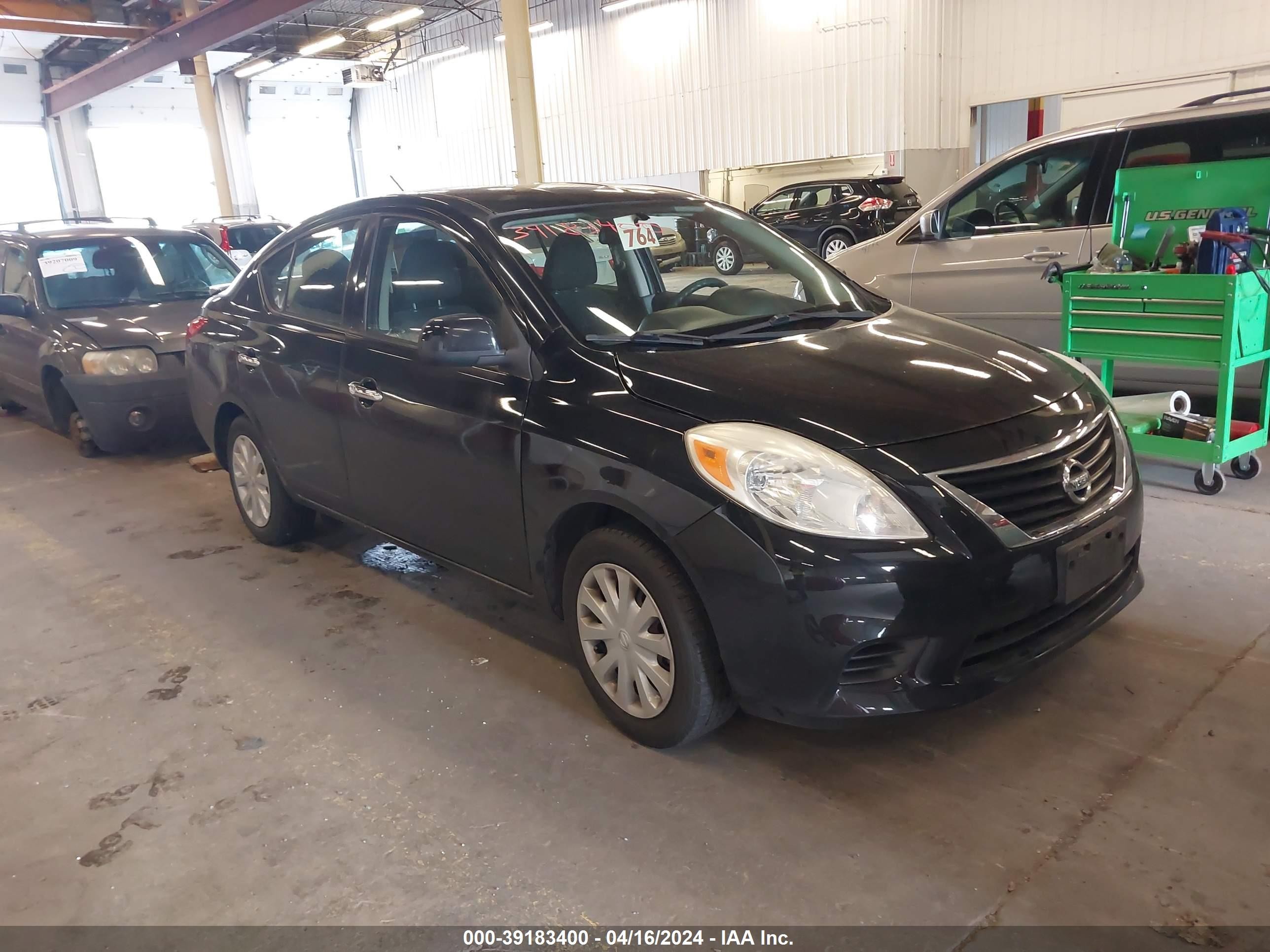 nissan versa 2014 3n1cn7ap7el824075