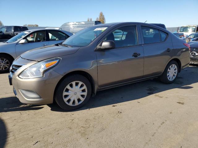 nissan versa s 2015 3n1cn7ap7fl818133